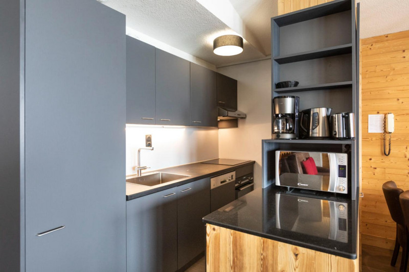 les-balcons-val-thorens-16-bed-kitchen-306204