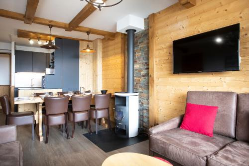 les-balcons-val-thorens-6-8-bed-living-306297