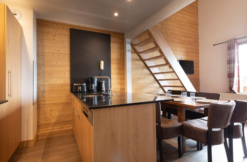 les-balcons-val-thorens-6-8-mez-living-306256