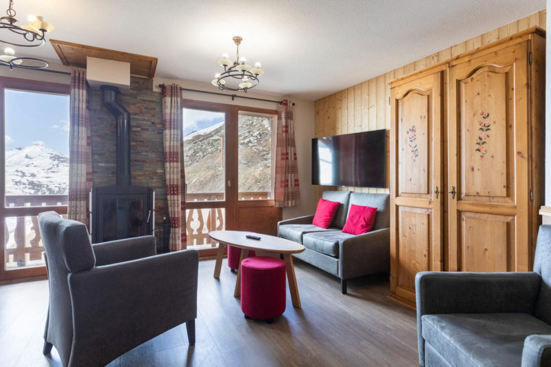 les-balcons-val-thorens-8-10-sup-living-2-306276