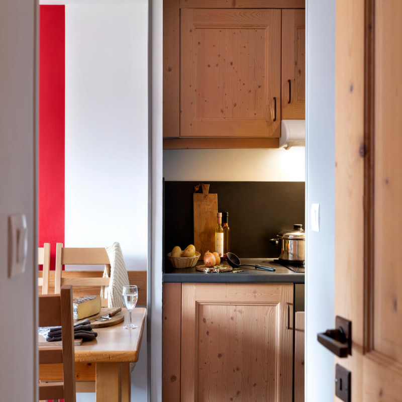 lescrets-m-ribel-kitchen-1460891