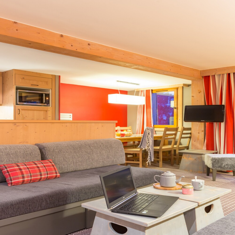 lescrets-m-ribel-living-room-1460836