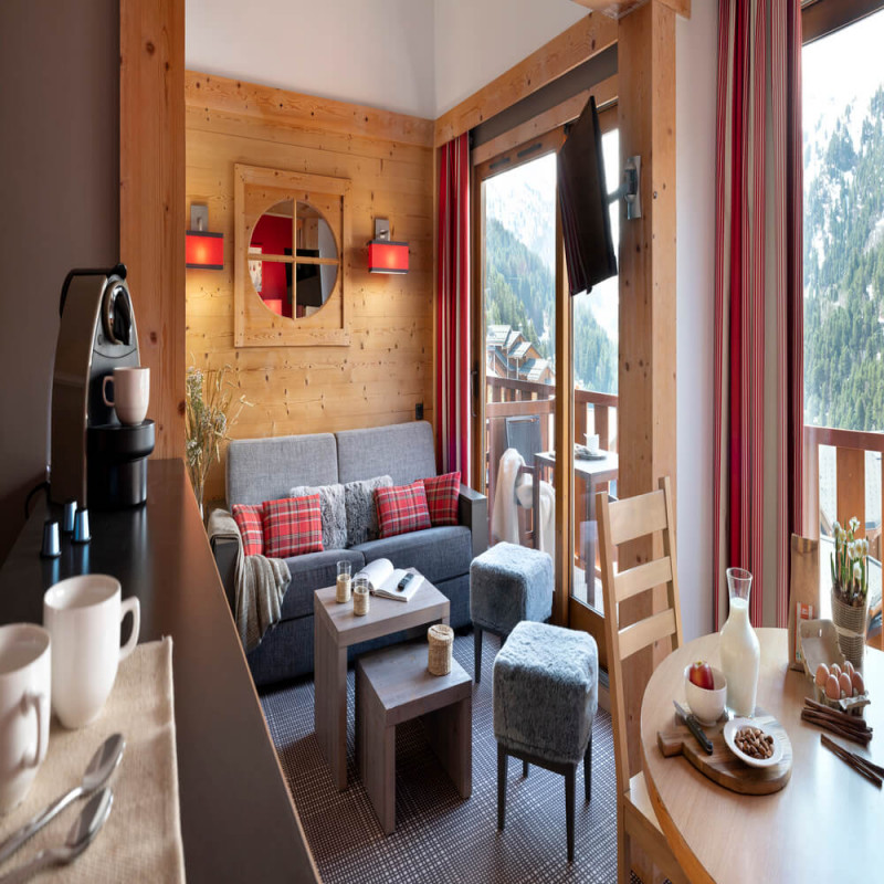 lescrets-m-ribel-living-room-1460872