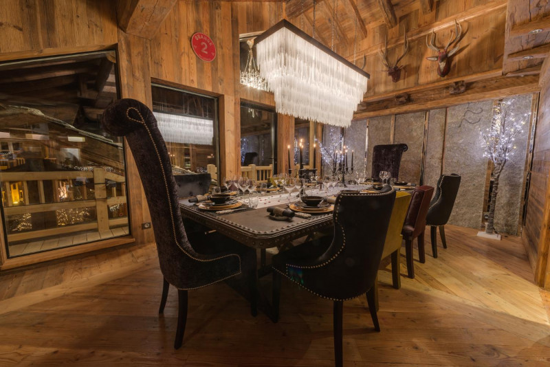 lhotse-dining-1-1466112 lhotse-dining-1-1466112
