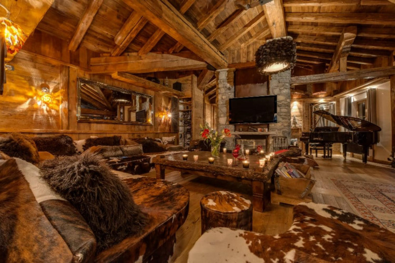 lhotse-piano-lounge-1466122 lhotse-piano-lounge-1466122