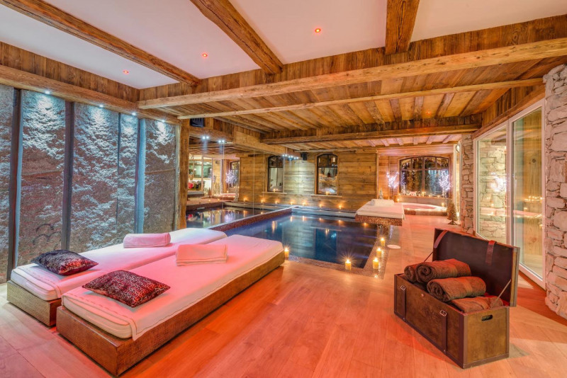 lhotse-spa-pool-1466124 lhotse-spa-pool-1466124