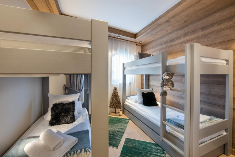 manali-lodge-yangra-mars20-05-768651