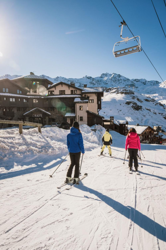 montagnettes-residence-oxalys-valthorens-figurants-de-partski-cande-2024-326143