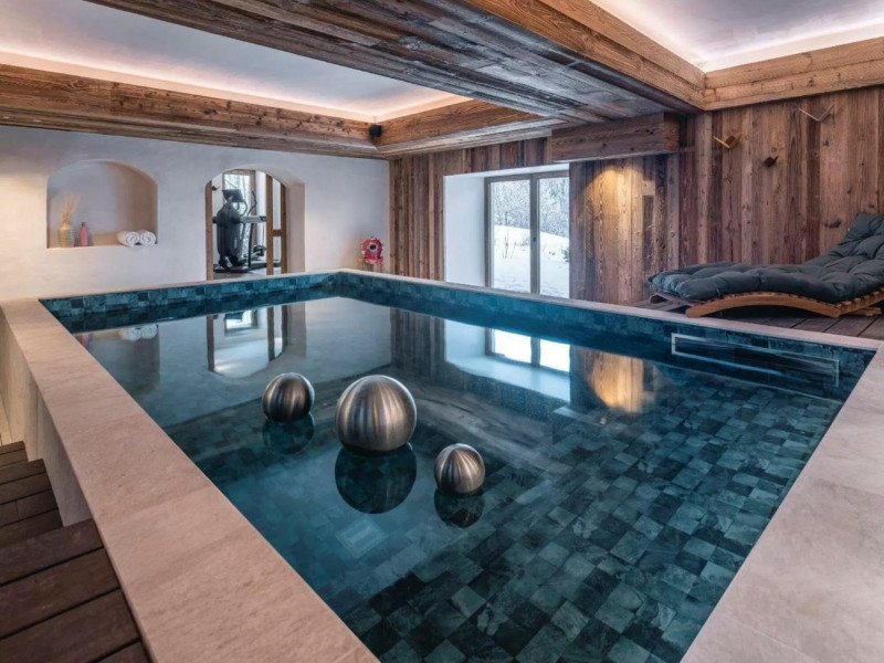 photos-bien-2561-piscine-intayrieure-indoor-pool-1275426