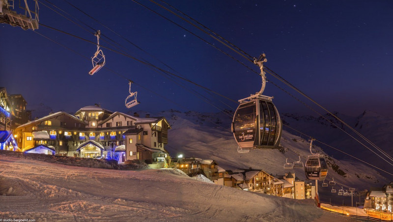 residence-loxalys-exterior-at-night-l-min-40701