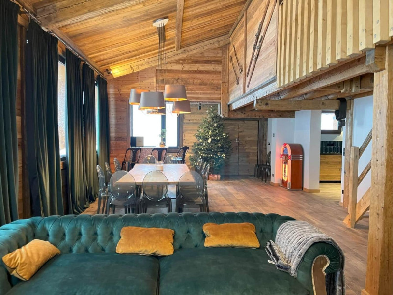 riva-dining-2025-02-13-104418-hvuh-1450019