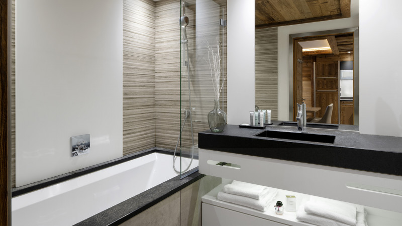 salle-de-bains-appartement-residence-cristal-de-jade-mgm-hotels-residences-20987-34118-157