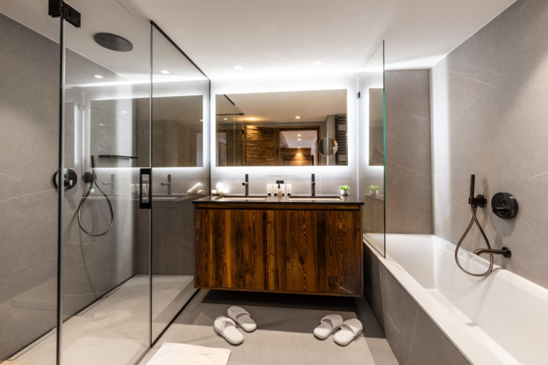 silverstone-valdisere-philippe-gal-a01-025-799043