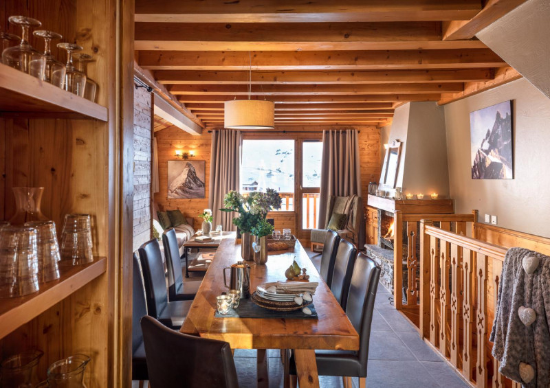 soleil-1-apt13-5p8-8pers-dining-313464