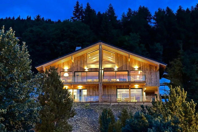 sublime-chalet-16-personnes-avec-sauna-jacuzzi-1464635 sublime-chalet-16-personnes-avec-sauna-jacuzzi-1464635