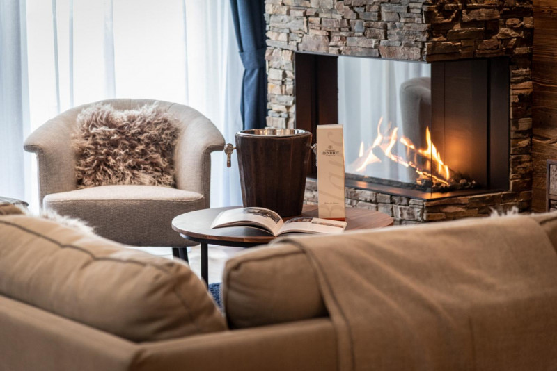 vail-lodge-val-disere-a01-046-760918