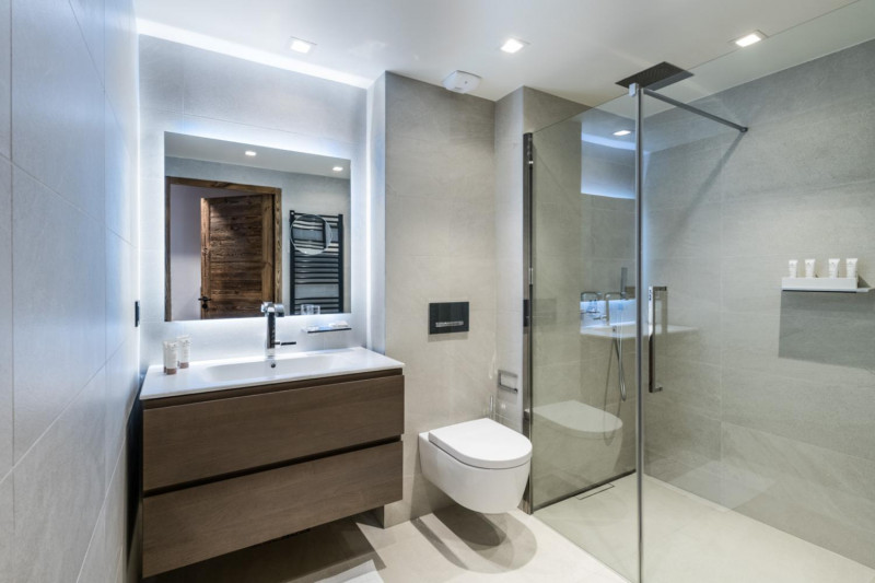 vail-lodge-val-disere-a02-056-760934