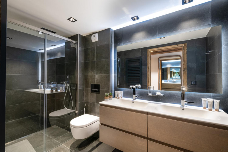 vail-lodge-val-disere-a12-055-760965