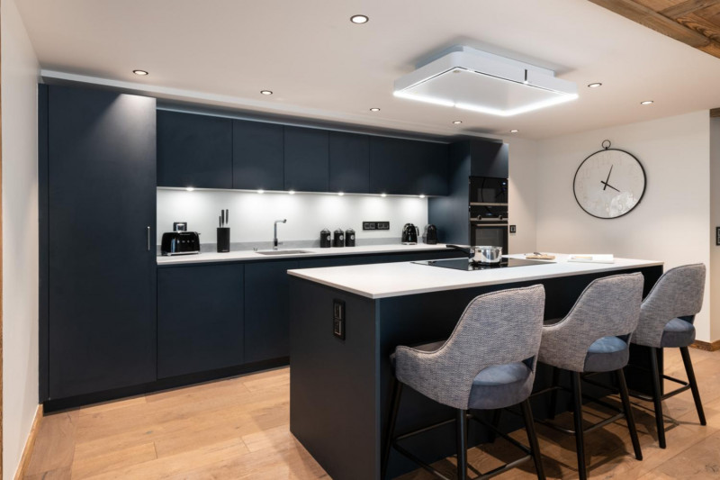 vail-lodge-val-disere-b12-081-761013