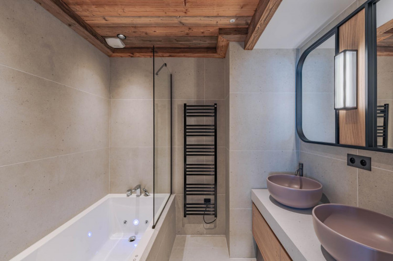 yuki-bana-apartment-alba-residence-m-ribel-3-1462198