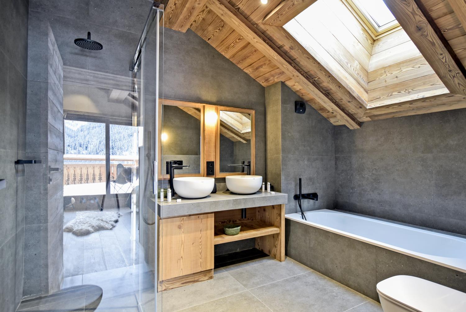 penthouse-isba-401-barnes-meribel-bathroom-2-1453478