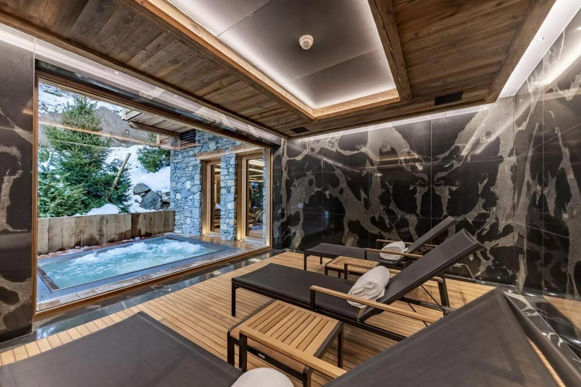 photos-bien-2123-ultima-spa-outdoor-jacuzzi-nord-resort-ultima-courchevel-belveadeare-1450324