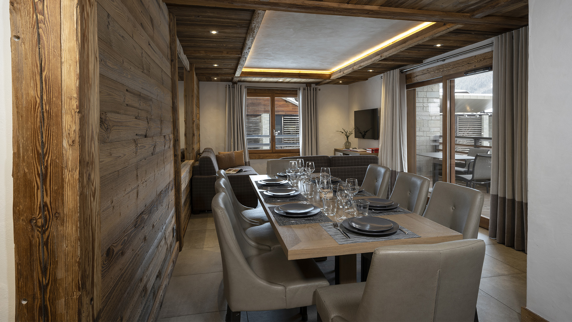 salle-a-manger-appartement-residence-cristal-de-jade-mgm-hotels-residences-21003-copie-183