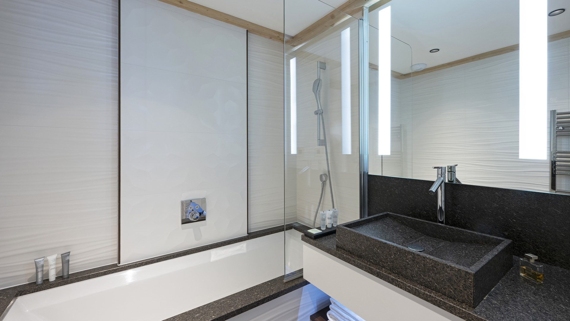 salle-de-bains-appartement-residence-anitea-mgm-hotels-residences-31139-128