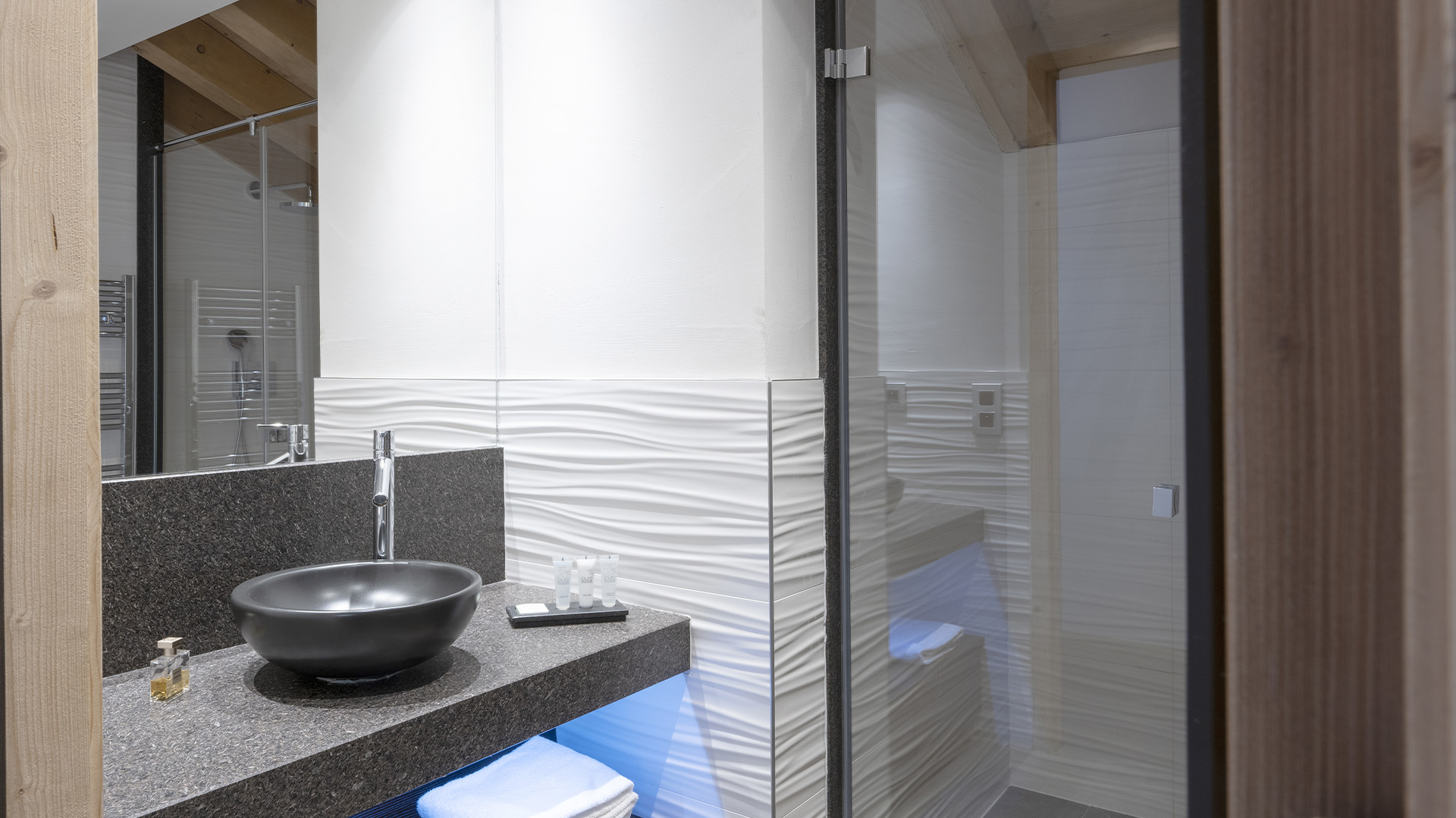 salle-de-douche-appartement-residence-anitea-mgm-hotels-residences-31131-104