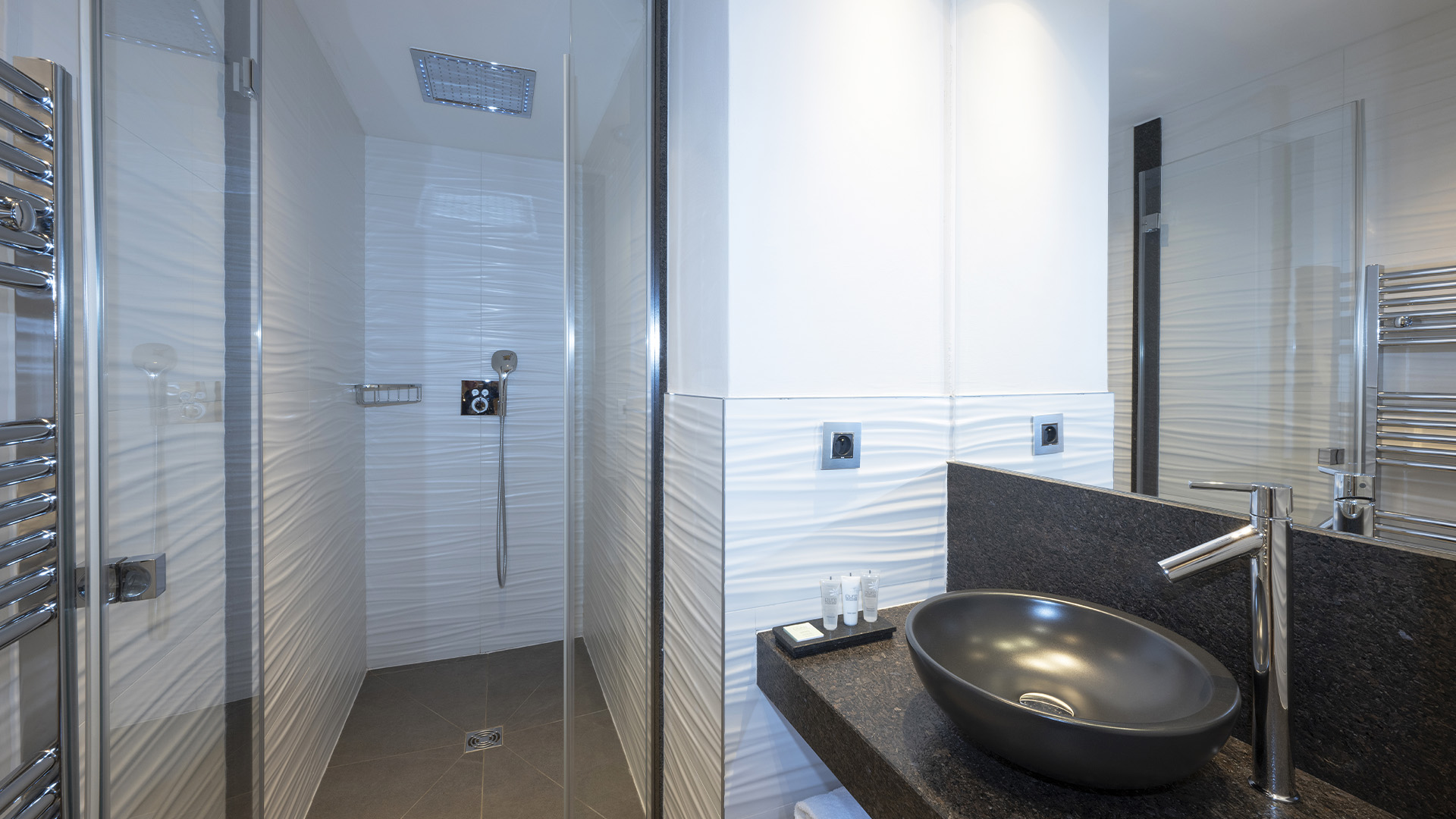 salle-de-douche-appartement-residence-anitea-mgm-hotels-residences-31143-126