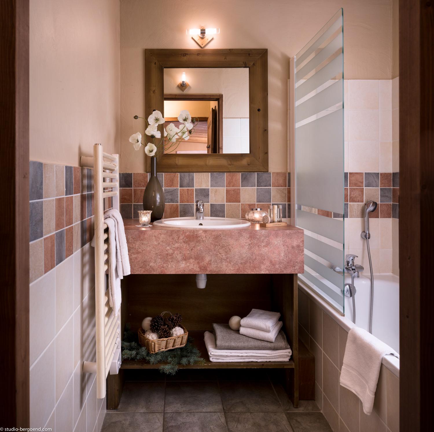 sapiniere-2piecesalcove-4pers-salledebains-credit-studio-bergoend-1-362593