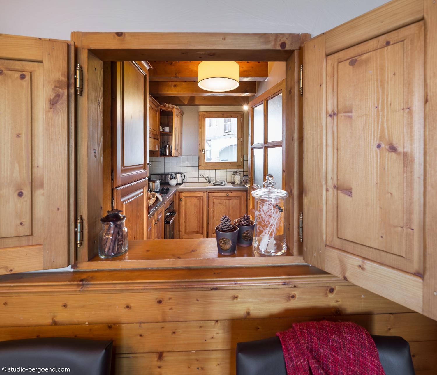 sapiniere-menuires-6p10-kitchen-365848