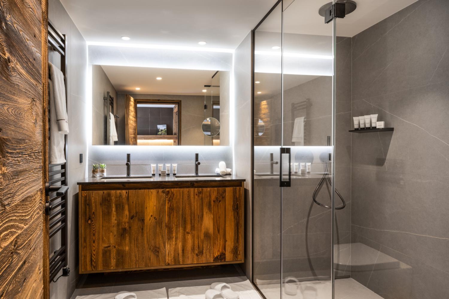 silverstone-valdisere-philippe-gal-a01-030-799046