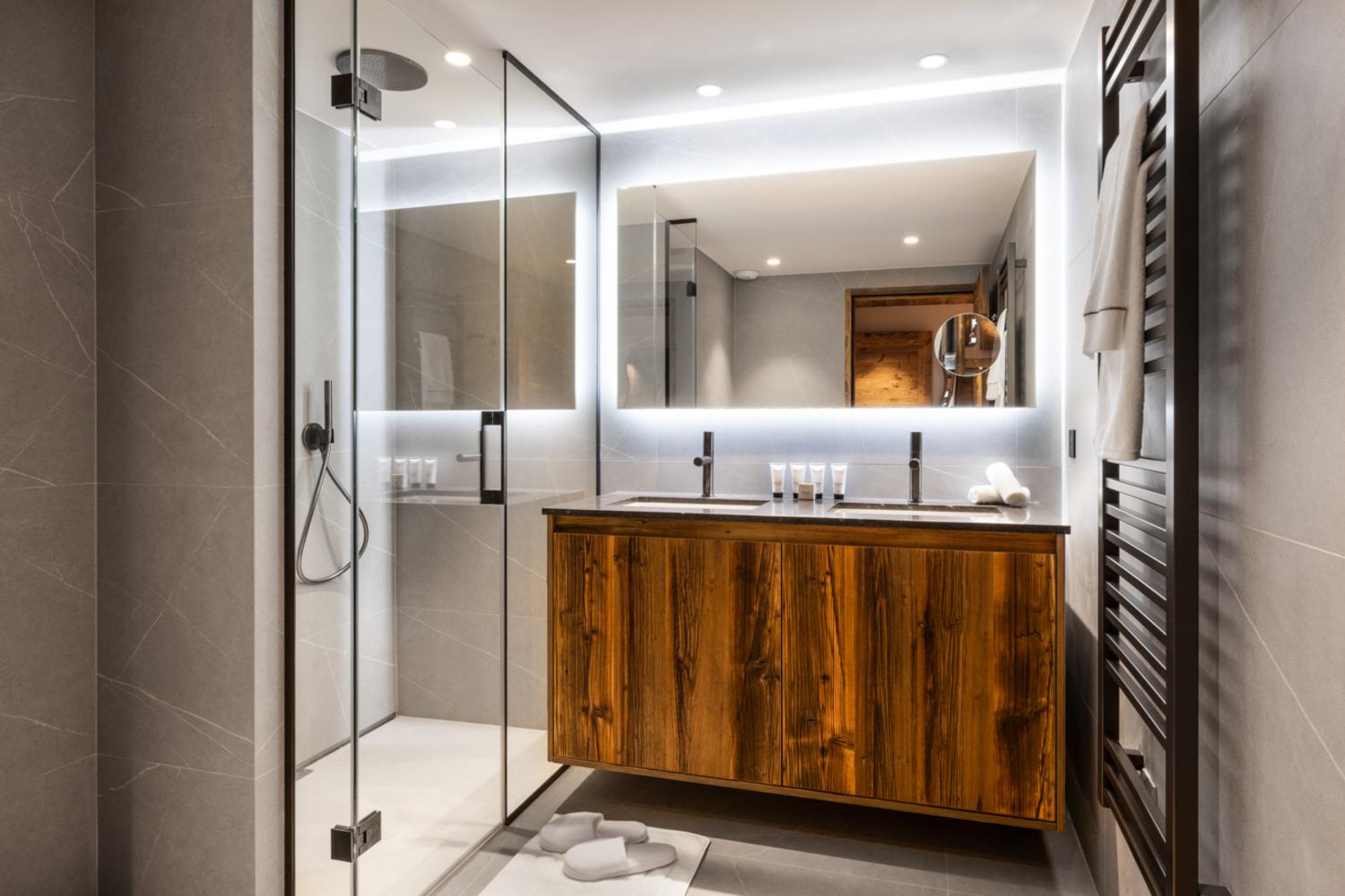 silverstone-valdisere-philippe-gal-a01-056-799050