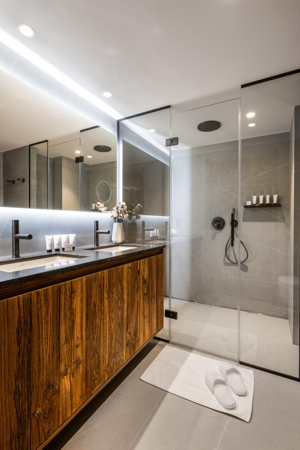 silverstone-valdisere-philippe-gal-a01-071-799052