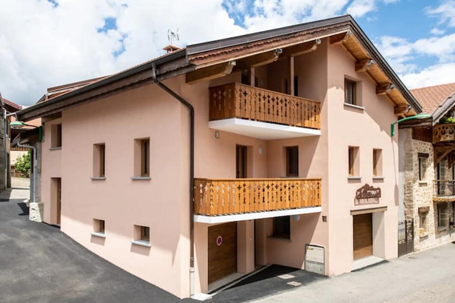 superbe-chalet-12-pers-situe-a-longefoy-13-1465265
