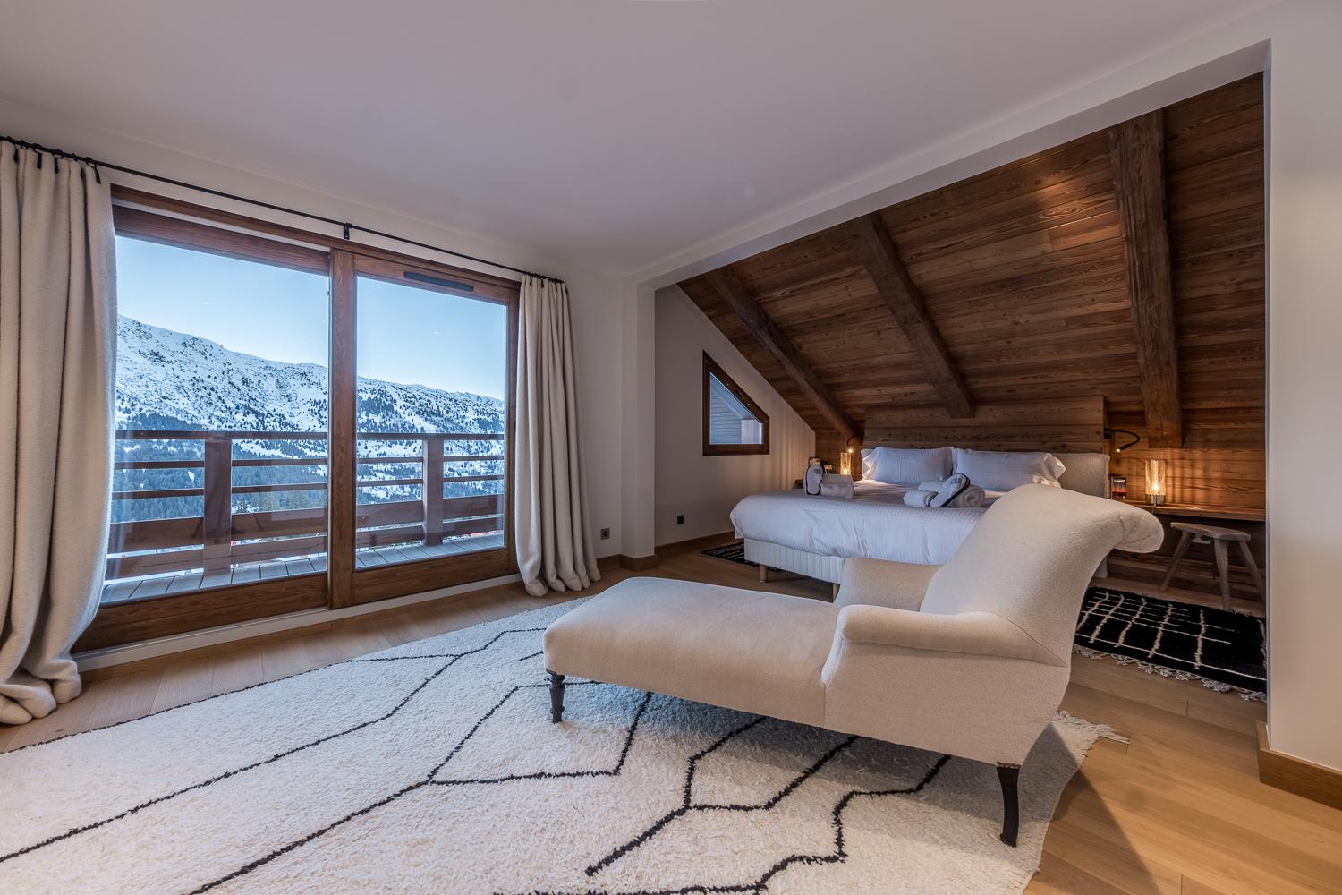 the-penthouse-of-yeti-meribe-lounge-2-1453617