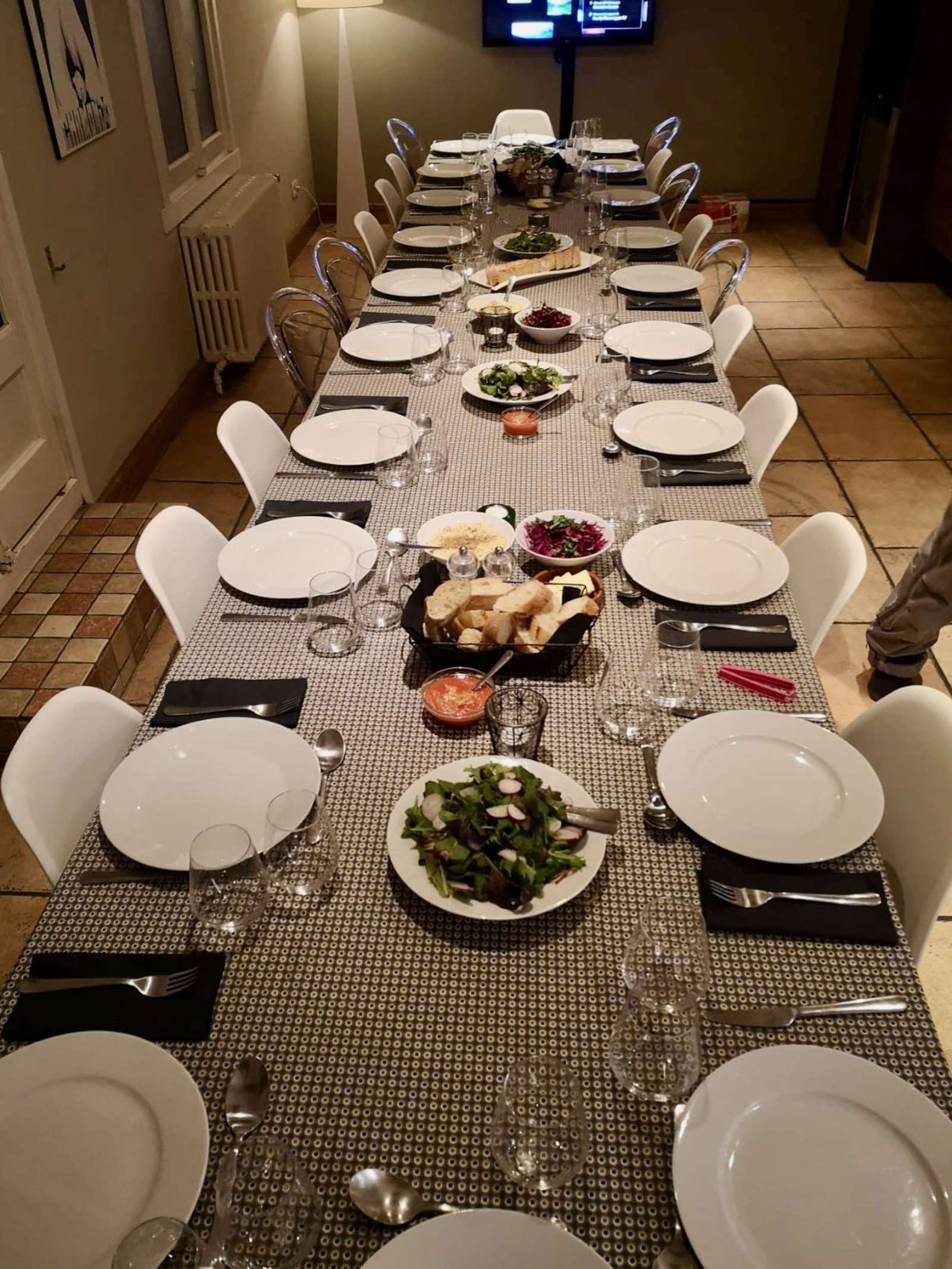 top-20floor-20set-20for-20dinner-1462033