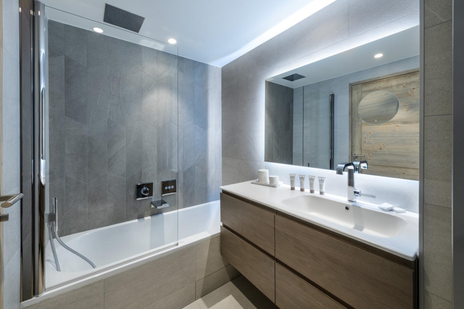 vail-lodge-val-disere-a11-085-760944