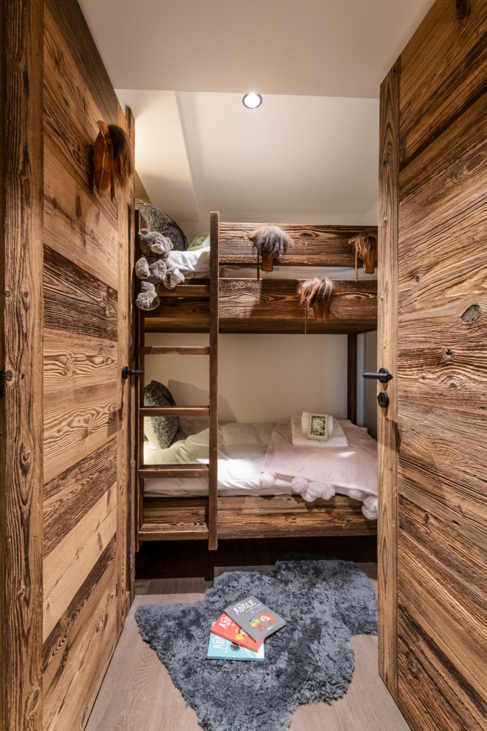 vail-lodge-val-disere-b12-024-761018