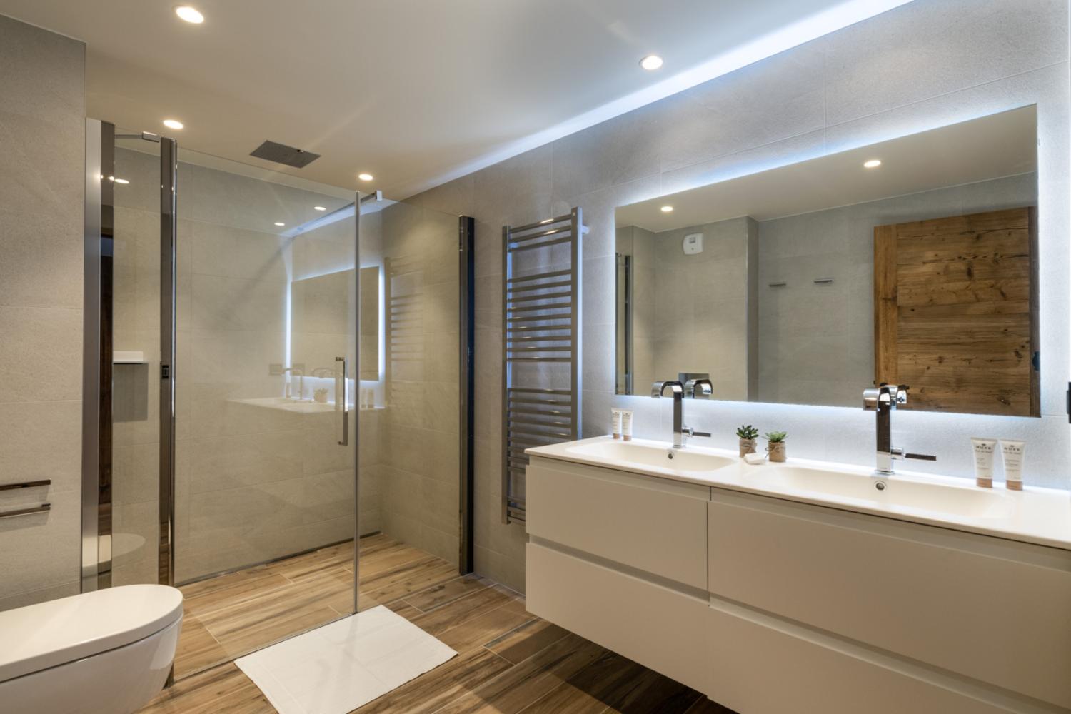 vail-lodge-val-disere-b31-081-761037