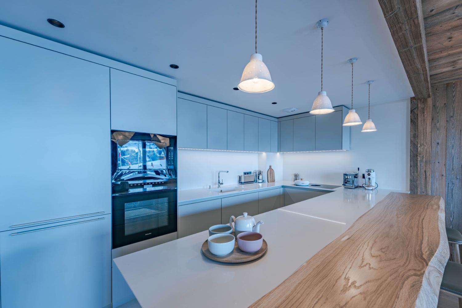 yuki-bana-apartment-alba-residence-m-ribel-7-1462201