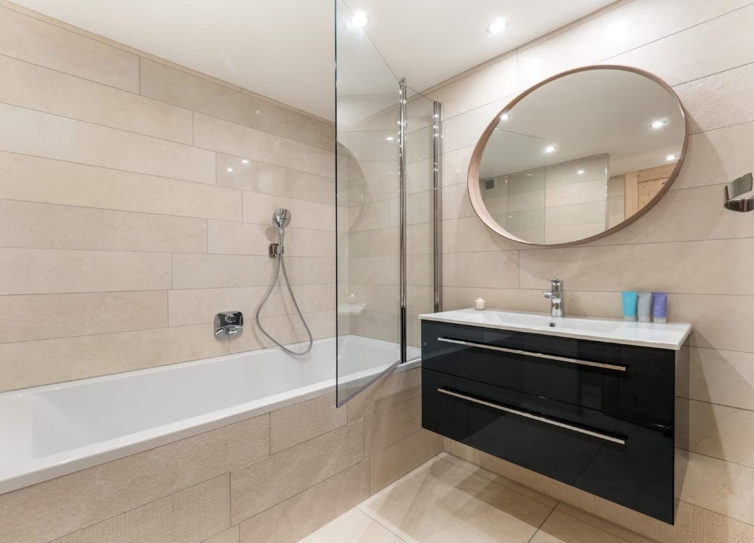 yukon-bathroom2-1450054